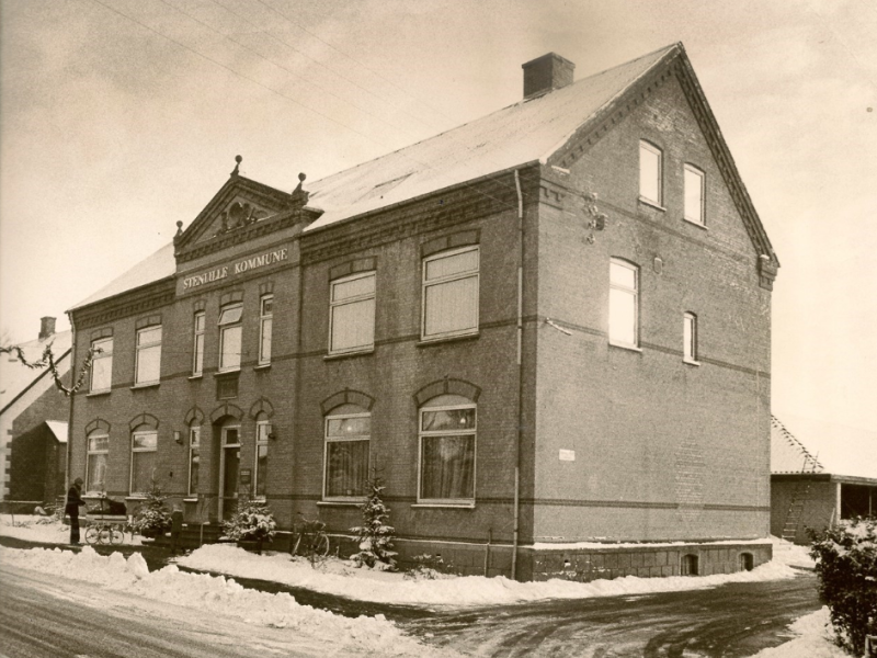 Fotografi af Stenlille Rådhus, 1990